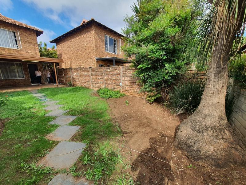 2 Bedroom Property for Sale in Annlin Gauteng