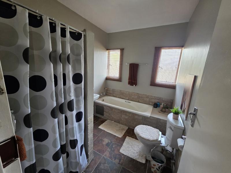 3 Bedroom Property for Sale in Magalieskruin Gauteng
