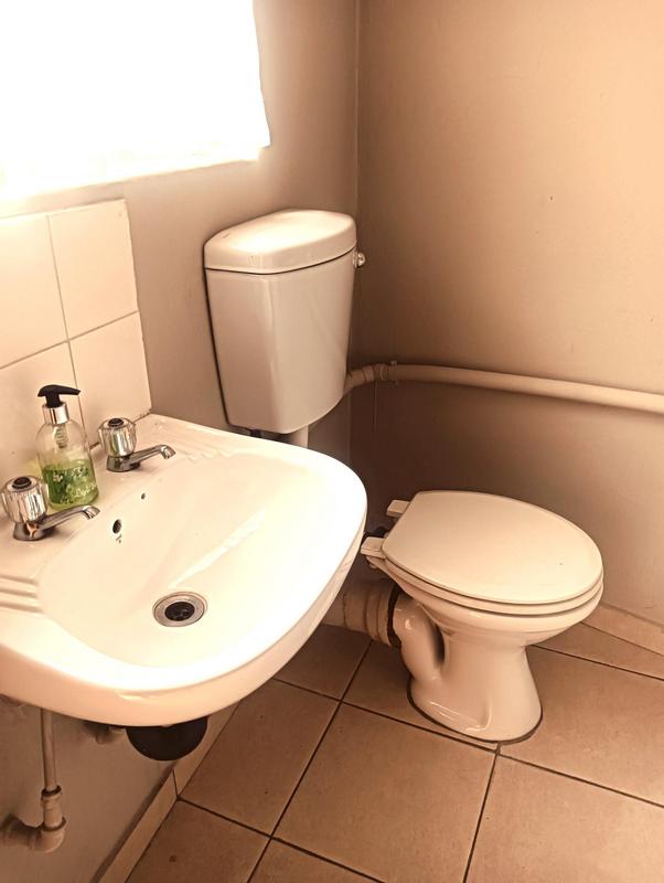 2 Bedroom Property for Sale in Freeway Park Gauteng