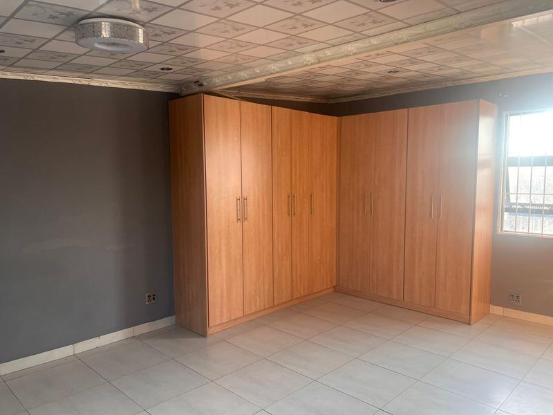 To Let 1 Bedroom Property for Rent in Kensington Gauteng