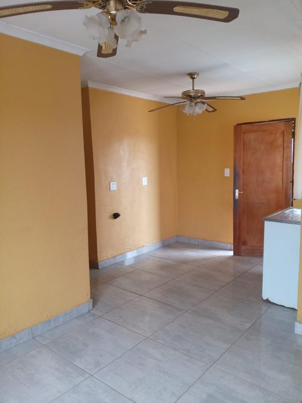 3 Bedroom Property for Sale in Dawn Park Gauteng