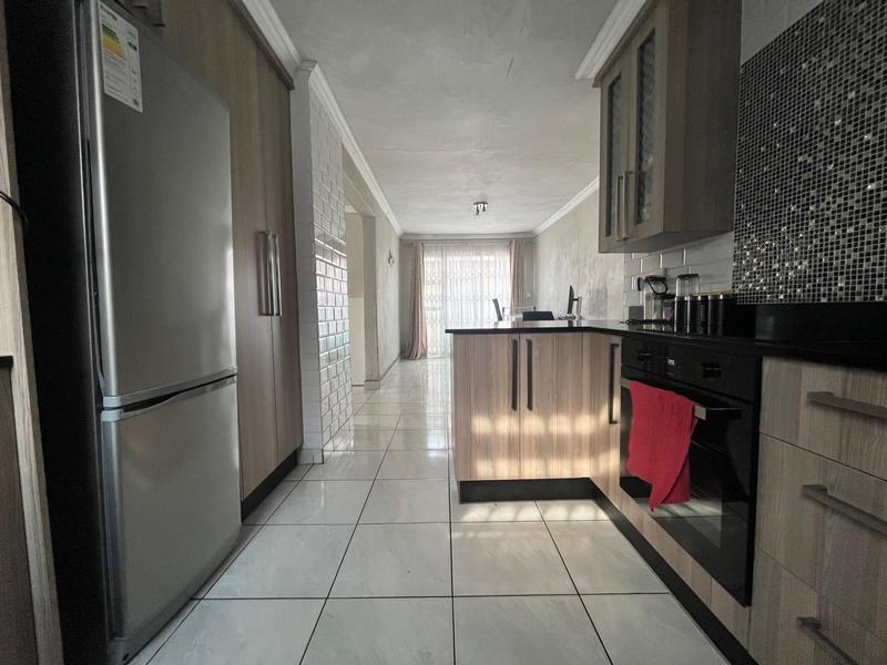 2 Bedroom Property for Sale in Windmill Park Gauteng