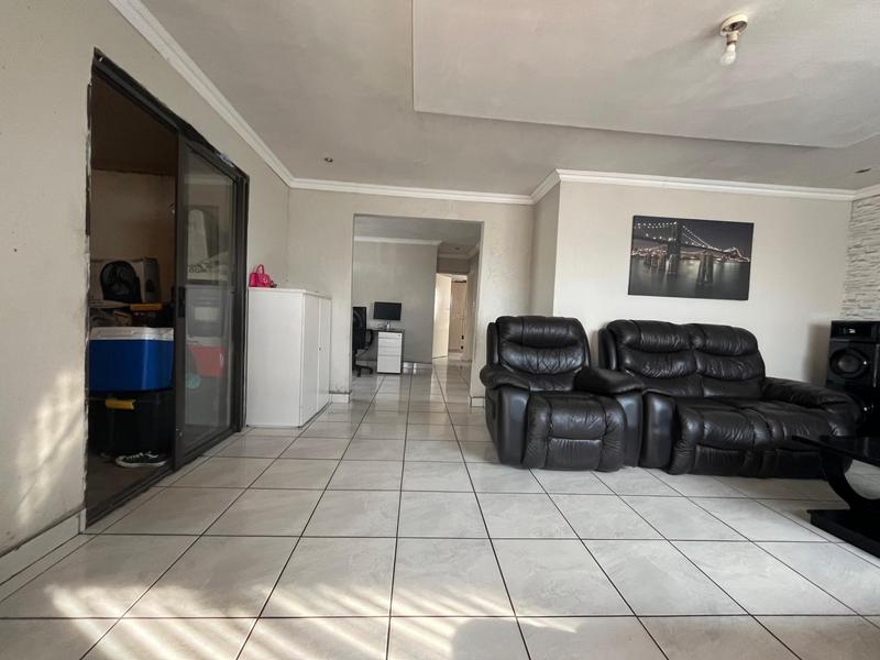 2 Bedroom Property for Sale in Windmill Park Gauteng