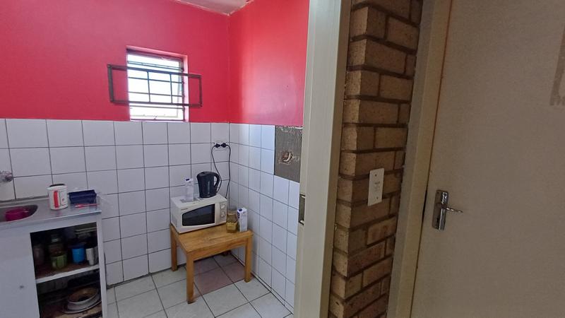 To Let commercial Property for Rent in Hennopspark Gauteng