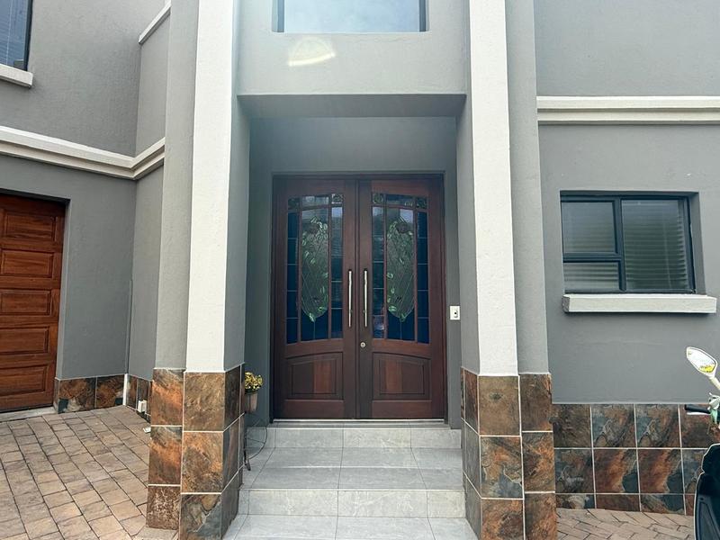 5 Bedroom Property for Sale in Midlands Estate Gauteng