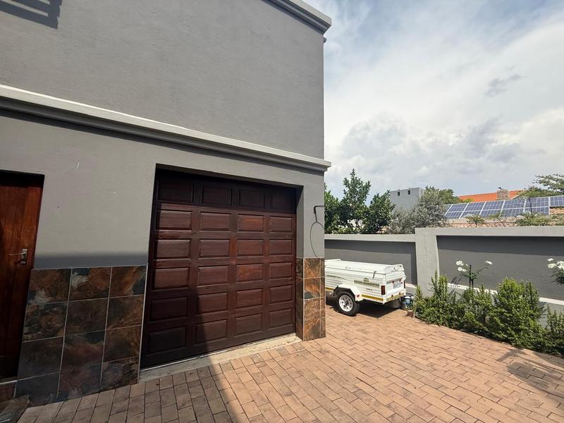 5 Bedroom Property for Sale in Midlands Estate Gauteng