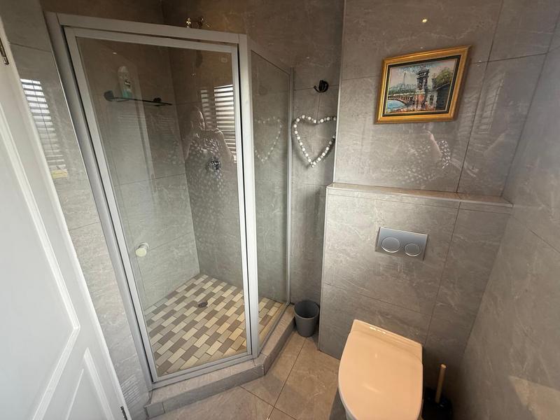 5 Bedroom Property for Sale in Midlands Estate Gauteng