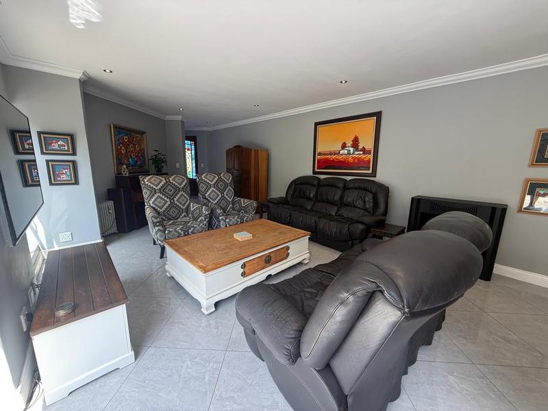 5 Bedroom Property for Sale in Midlands Estate Gauteng