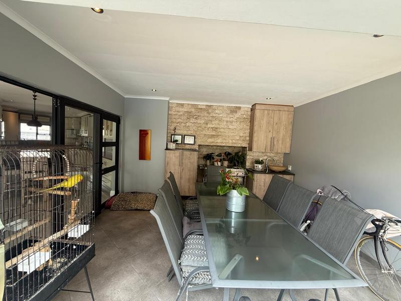 5 Bedroom Property for Sale in Midlands Estate Gauteng