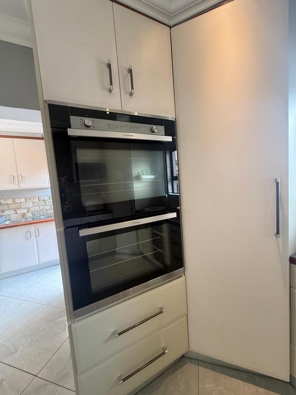 5 Bedroom Property for Sale in Midlands Estate Gauteng