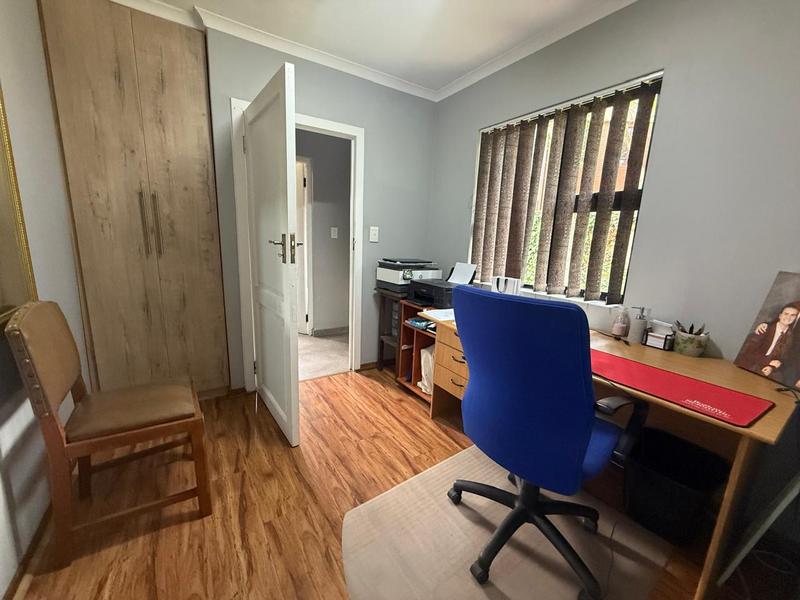 5 Bedroom Property for Sale in Midlands Estate Gauteng