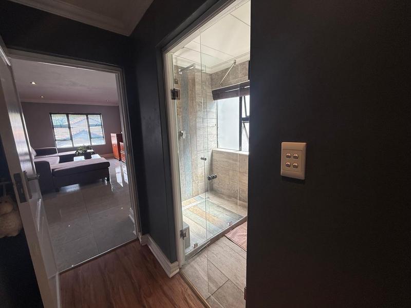 5 Bedroom Property for Sale in Midlands Estate Gauteng