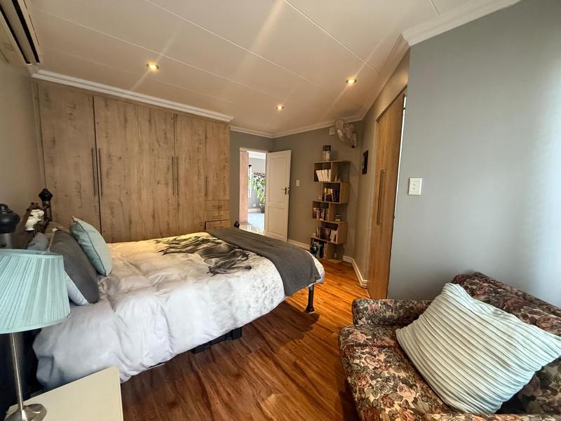5 Bedroom Property for Sale in Midlands Estate Gauteng