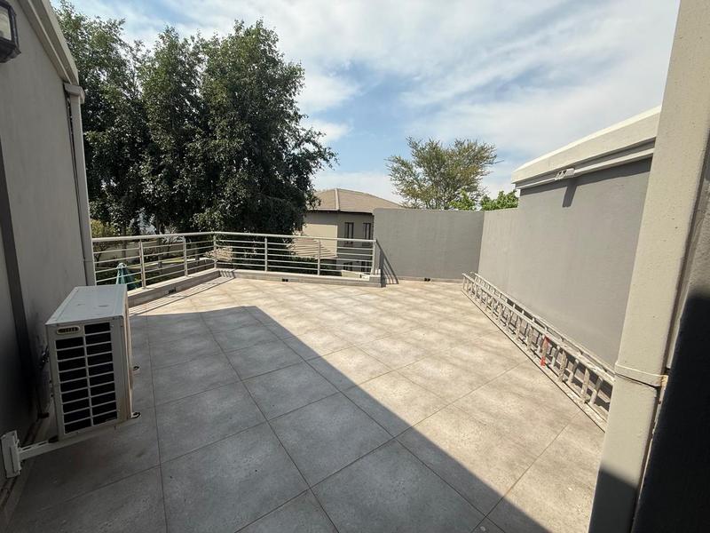 5 Bedroom Property for Sale in Midlands Estate Gauteng