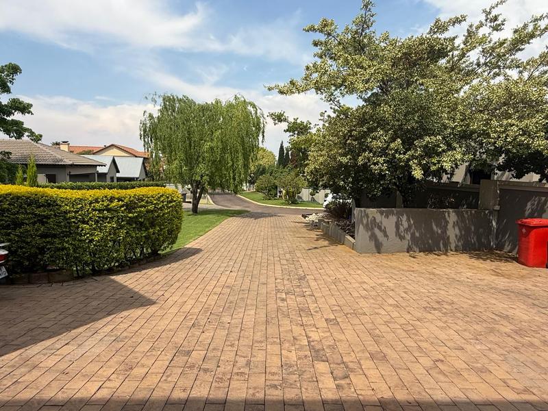 5 Bedroom Property for Sale in Midlands Estate Gauteng