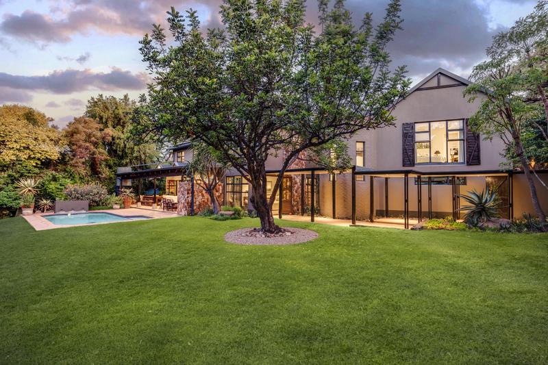 5 Bedroom Property for Sale in Fourways Gardens Gauteng