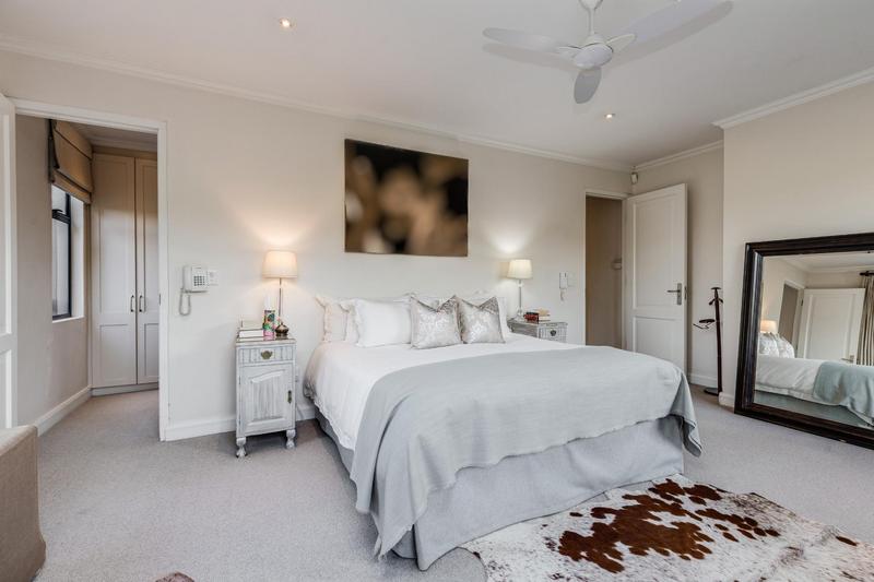 5 Bedroom Property for Sale in Fourways Gardens Gauteng
