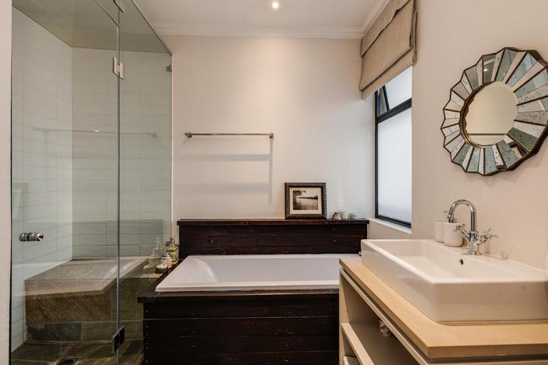 5 Bedroom Property for Sale in Fourways Gardens Gauteng