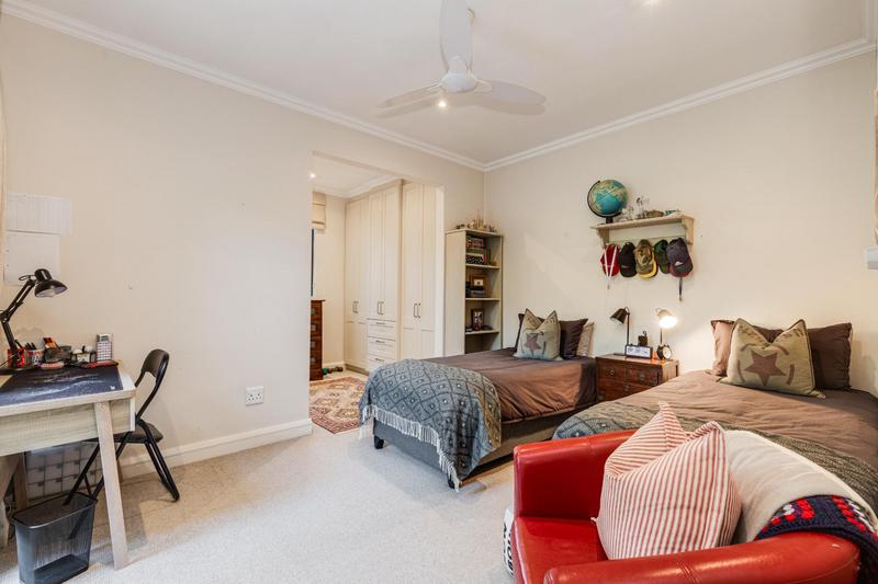 5 Bedroom Property for Sale in Fourways Gardens Gauteng
