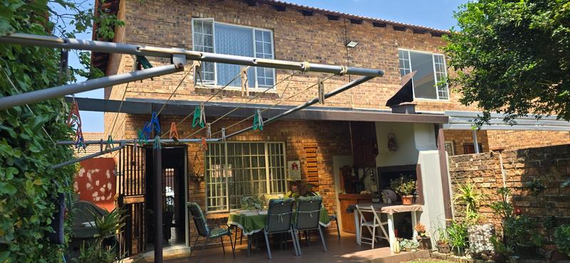 2 Bedroom Property for Sale in Annlin Gauteng