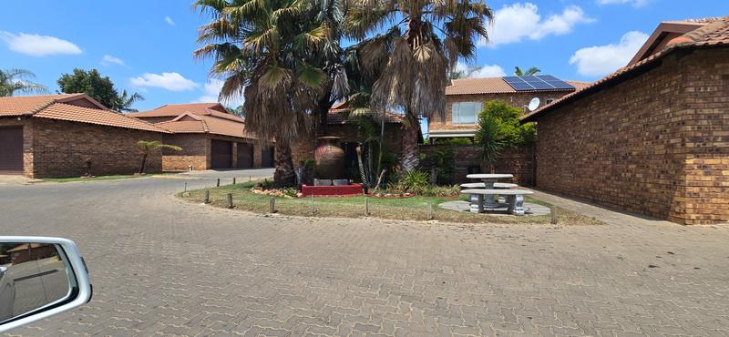 2 Bedroom Property for Sale in Annlin Gauteng