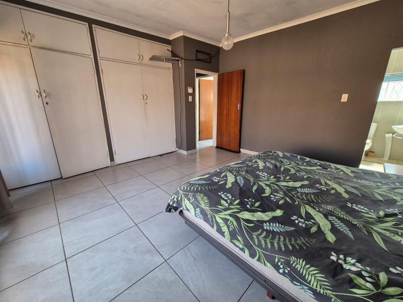 3 Bedroom Property for Sale in Brackenhurst Gauteng