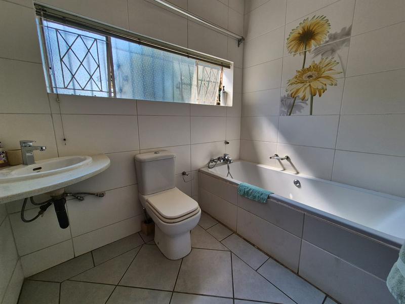 3 Bedroom Property for Sale in Brackenhurst Gauteng