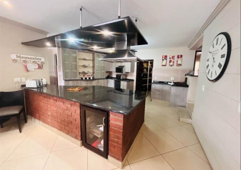 5 Bedroom Property for Sale in Meyersdal Gauteng