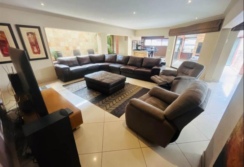 5 Bedroom Property for Sale in Meyersdal Gauteng