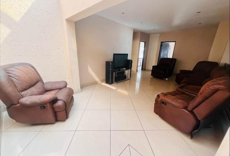 5 Bedroom Property for Sale in Meyersdal Gauteng