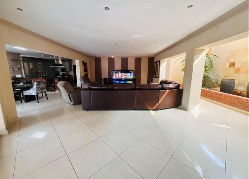 5 Bedroom Property for Sale in Meyersdal Gauteng