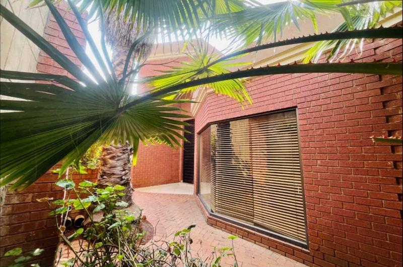 5 Bedroom Property for Sale in Meyersdal Gauteng