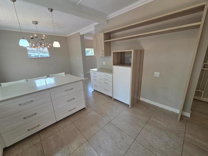 To Let 4 Bedroom Property for Rent in Hazelwood Gauteng