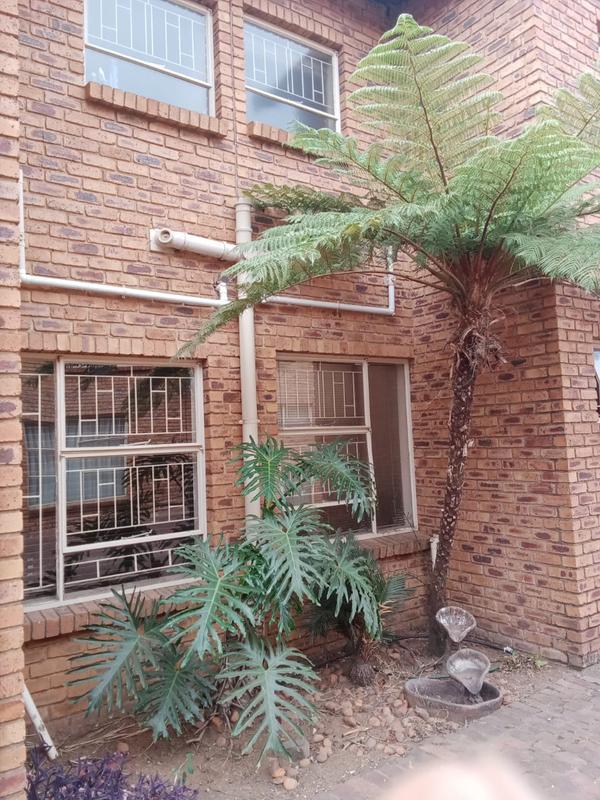 To Let 2 Bedroom Property for Rent in Groeneweide Gauteng