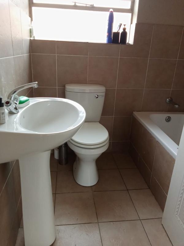 To Let 2 Bedroom Property for Rent in Groeneweide Gauteng