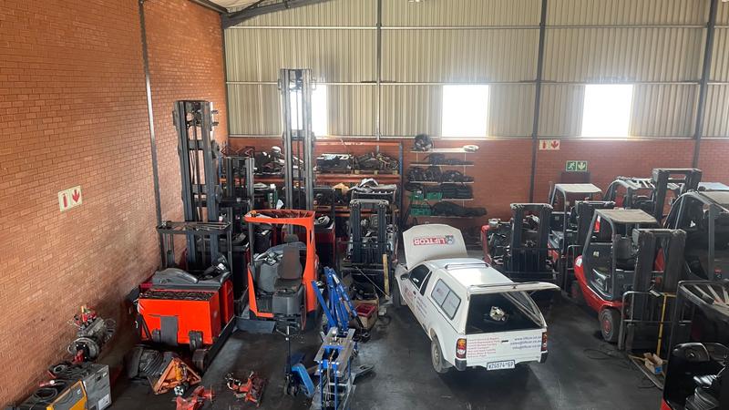 To Let commercial Property for Rent in Sunderland Ridge Gauteng