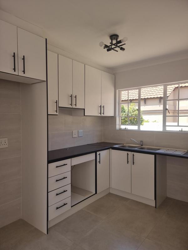 2 Bedroom Property for Sale in Wychwood Gauteng