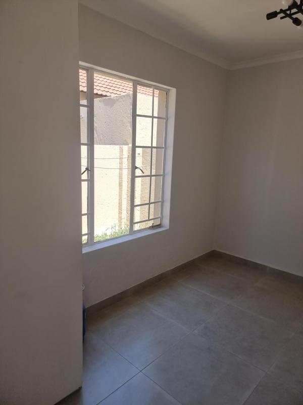 2 Bedroom Property for Sale in Wychwood Gauteng