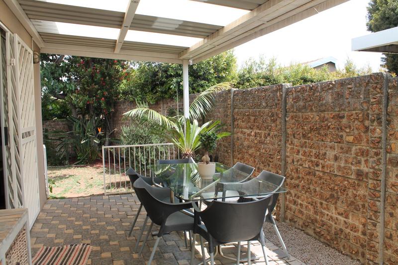 2 Bedroom Property for Sale in Eden Glen Gauteng