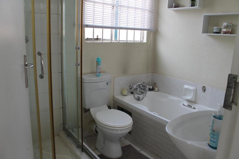 2 Bedroom Property for Sale in Eden Glen Gauteng