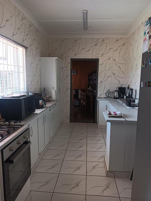 4 Bedroom Property for Sale in Elspark Gauteng