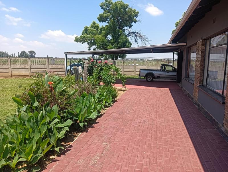 4 Bedroom Property for Sale in Elspark Gauteng