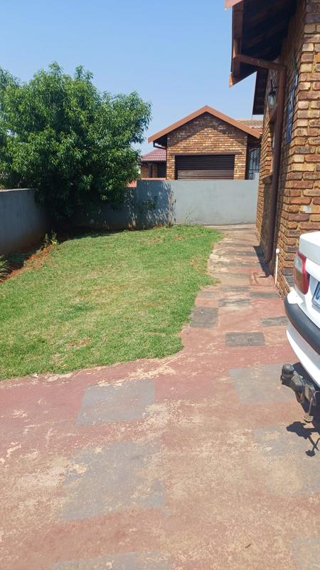 2 Bedroom Property for Sale in Vosloorus Gauteng