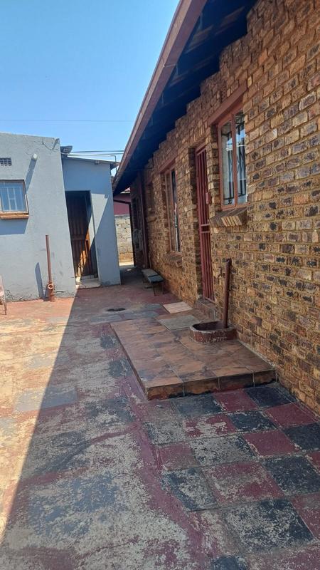 2 Bedroom Property for Sale in Vosloorus Gauteng