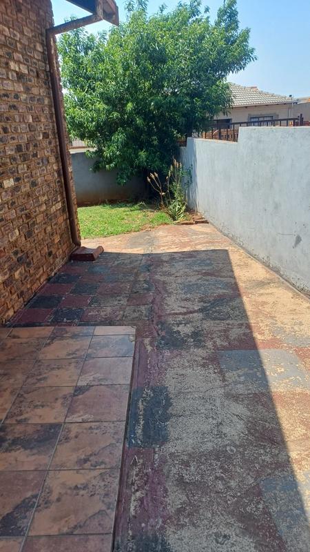 2 Bedroom Property for Sale in Vosloorus Gauteng