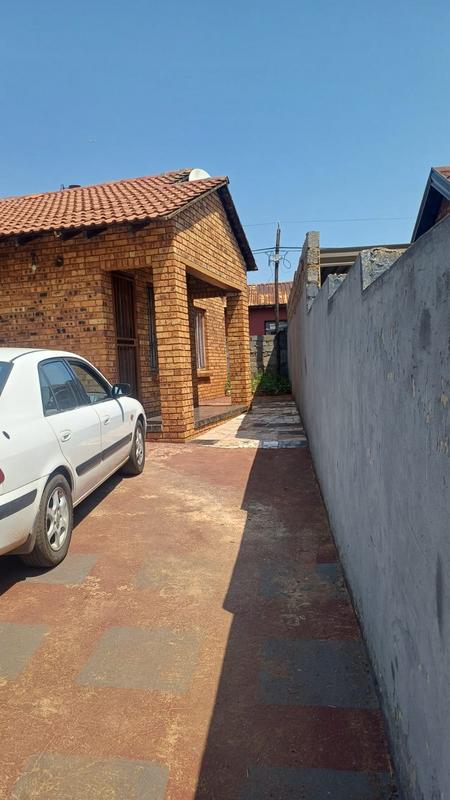 2 Bedroom Property for Sale in Vosloorus Gauteng