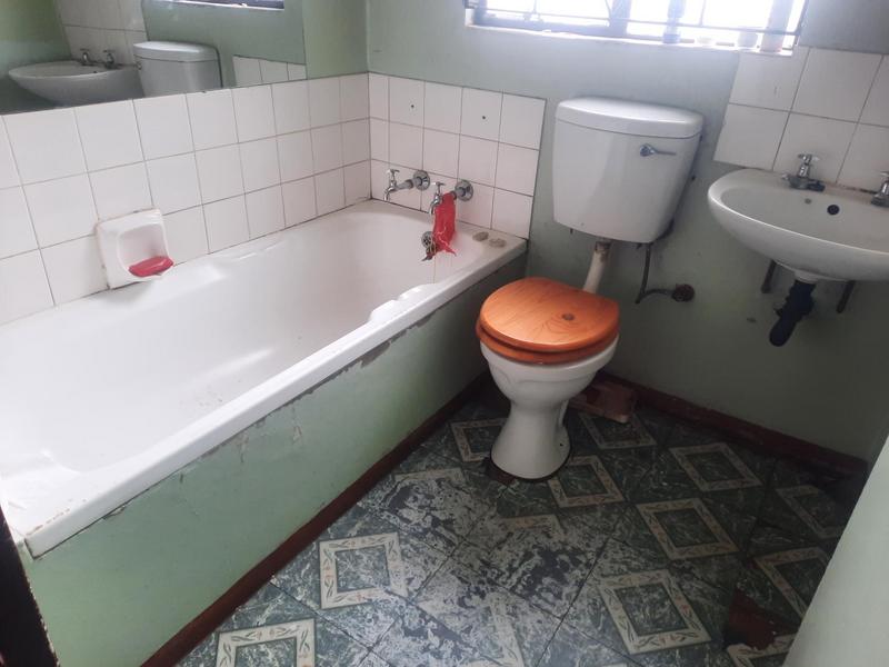 2 Bedroom Property for Sale in Leeuhof Gauteng
