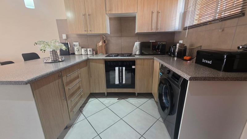2 Bedroom Property for Sale in Stone Ridge Gauteng