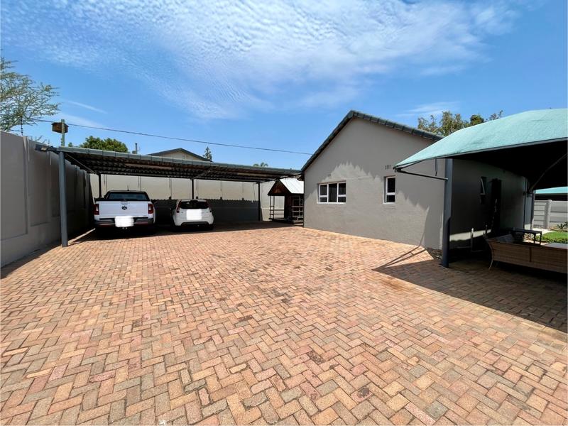 4 Bedroom Property for Sale in Rant En Dal Gauteng