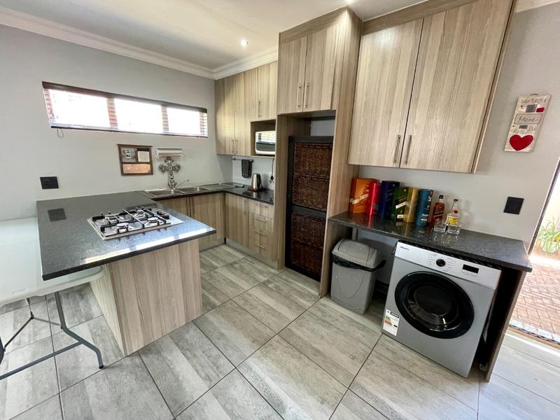 4 Bedroom Property for Sale in Rant En Dal Gauteng